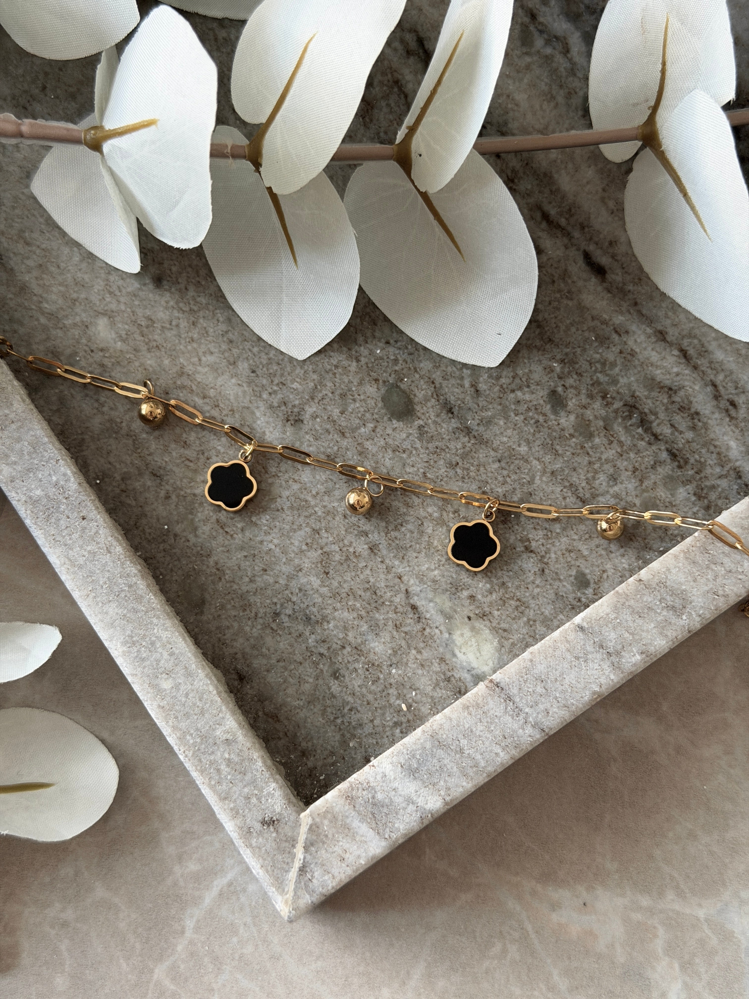 Armband “Black Clover Drops”