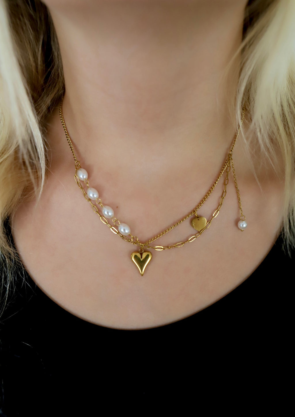 Halskette "Heart & Pearl Layers"
