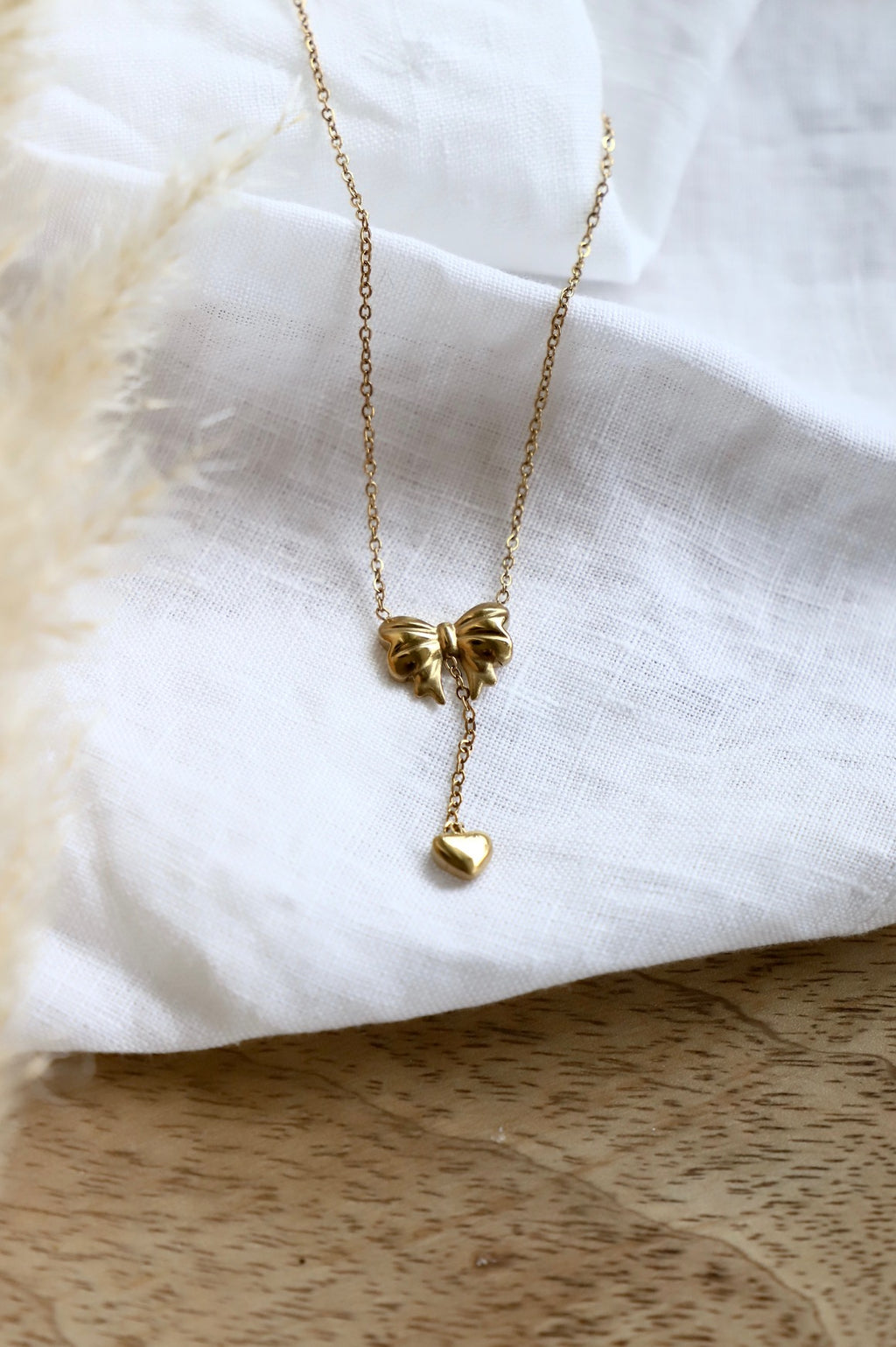 Halskette "Bow & Heart"