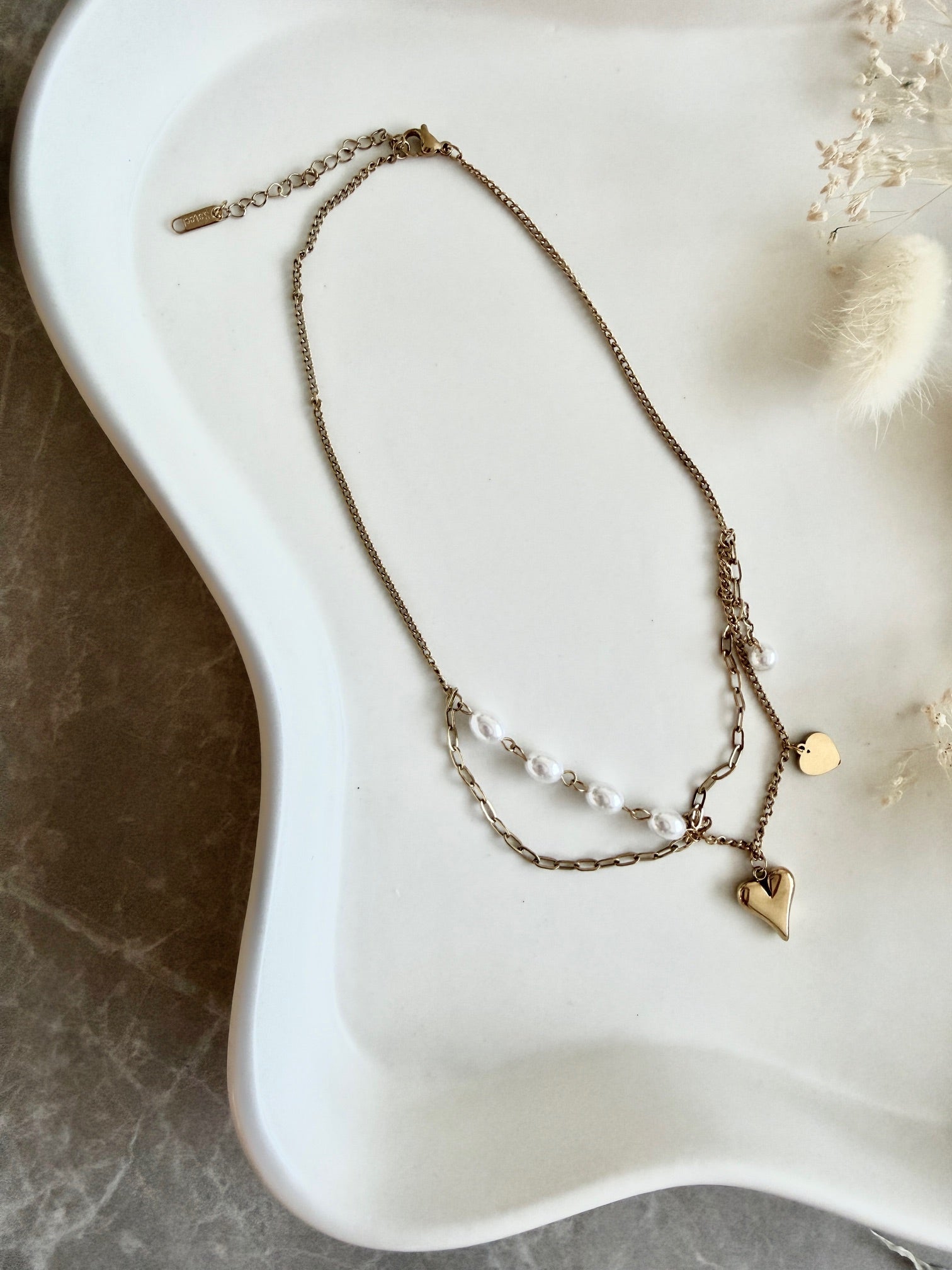 Halskette "Heart & Pearl Layers"