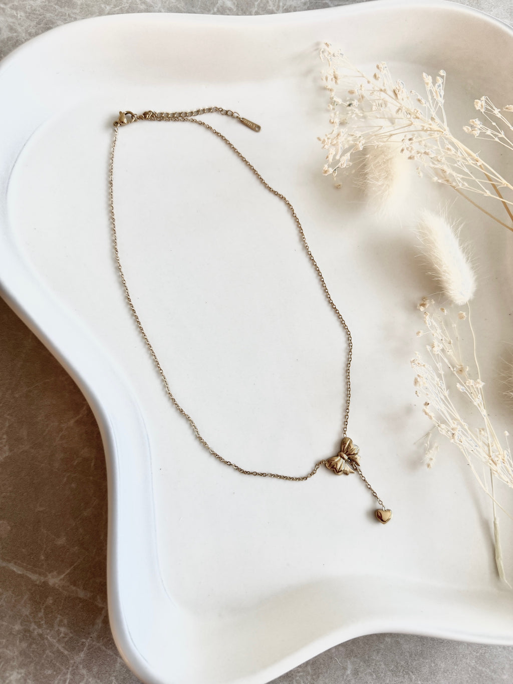 Halskette "Bow & Heart"