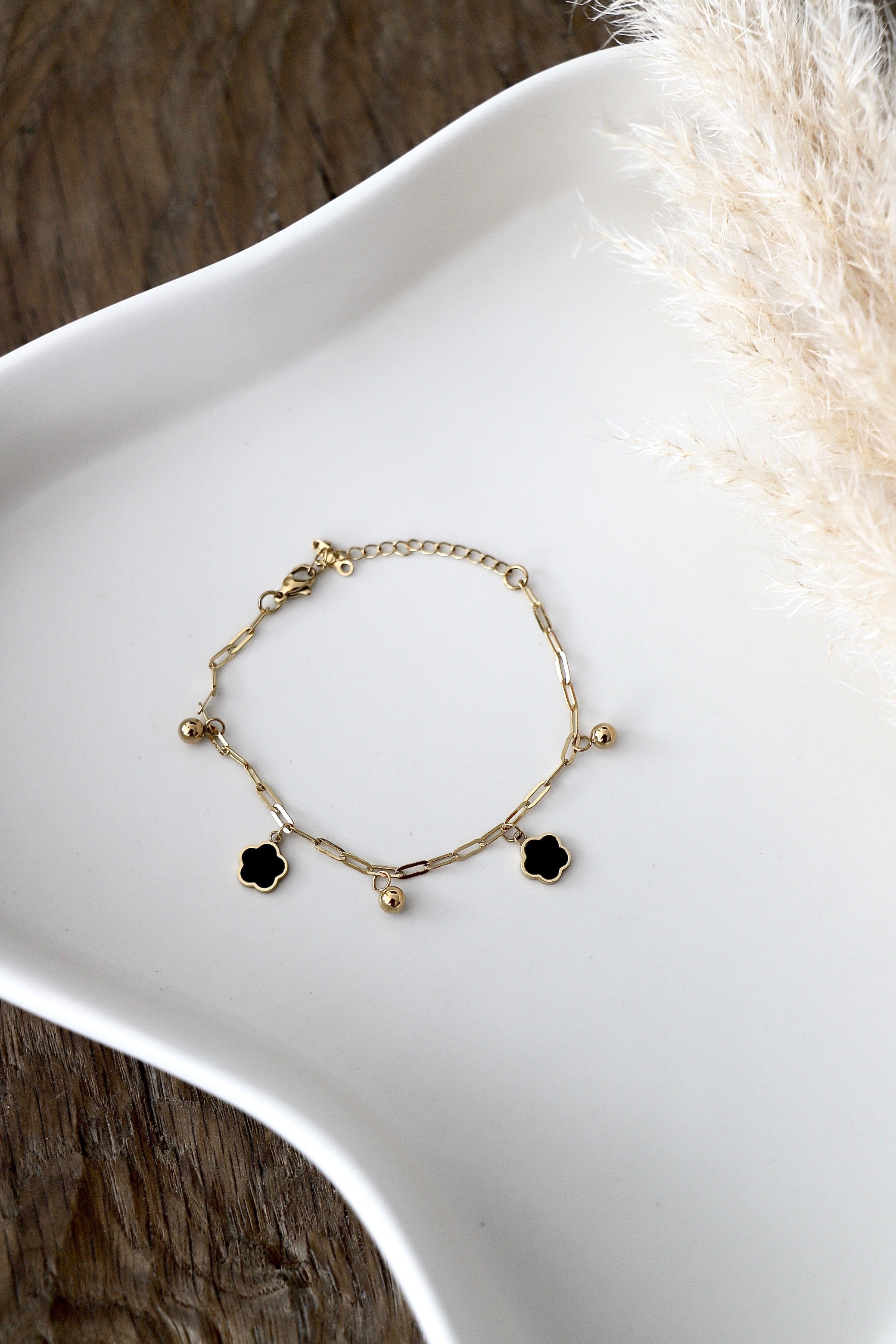 Armband “Black Clover Drops”