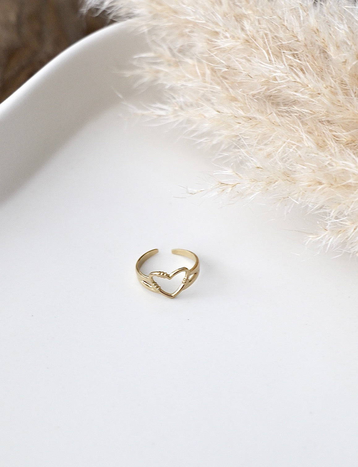 Ring “Twisted Heart Open Ring”