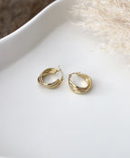 Ohrringe “Triple Wave Hoops”