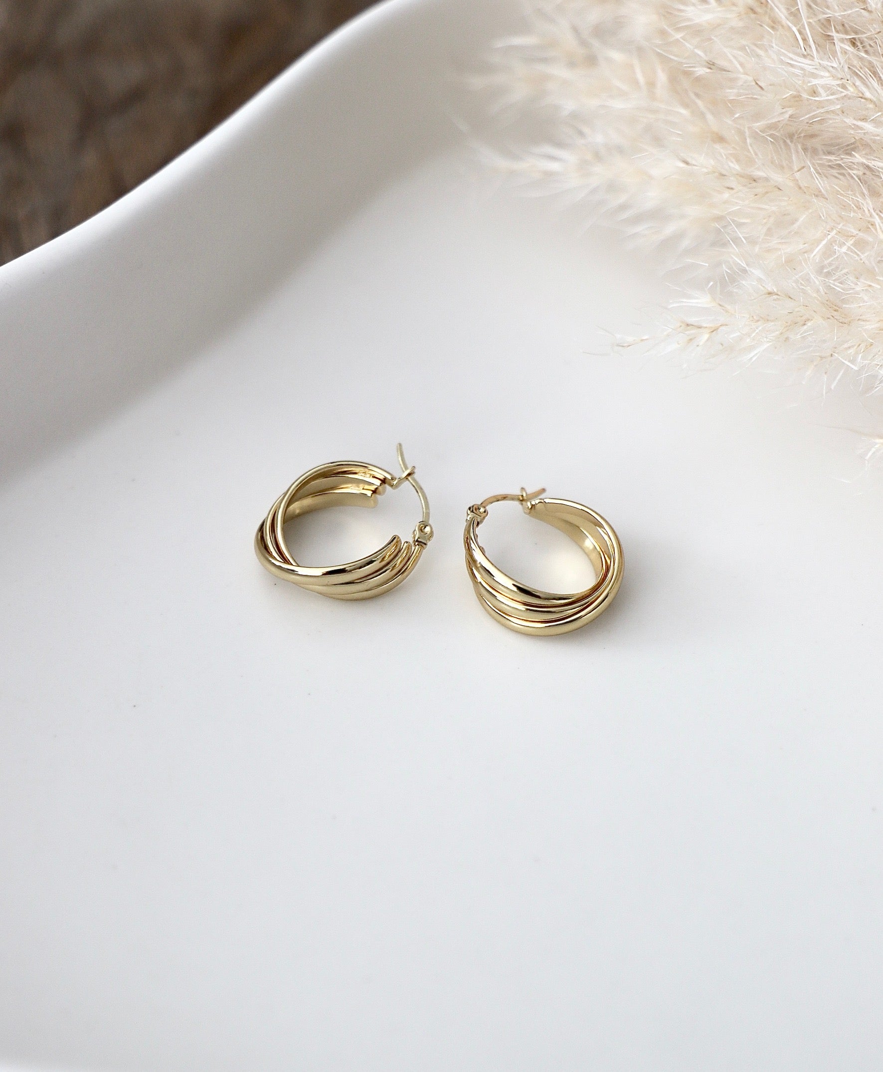 Ohrringe “Triple Wave Hoops”